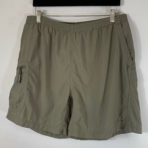 Columbia Titanium Nylon Hiking Travel Omni Dry Mens Size L Green Athletic Shorts
